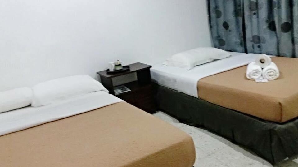 Casapelindung Guesthouse Куантан Екстериор снимка