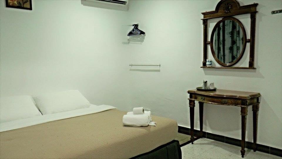 Casapelindung Guesthouse Куантан Екстериор снимка